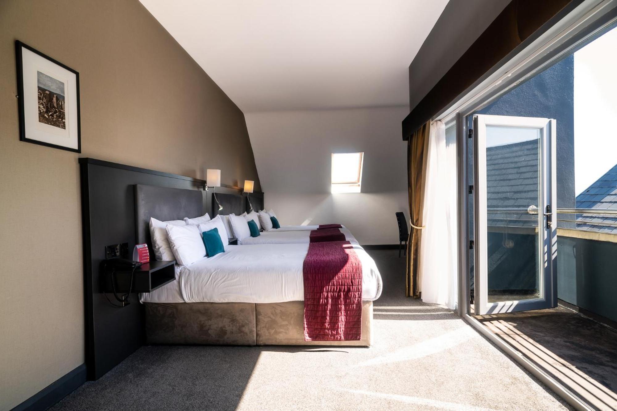 Cliffs Of Moher Hotel Liscannor Exterior photo
